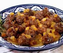 Tajine de boulettes de kefta aux raisins secs